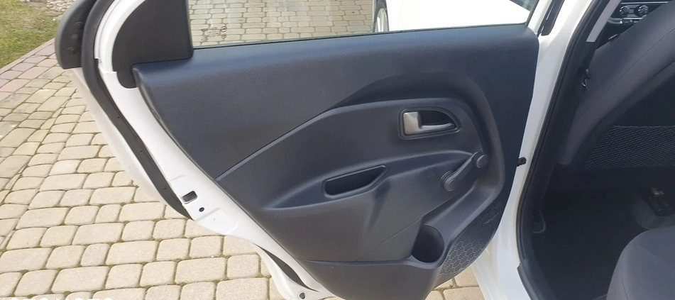 Kia Rio cena 27800 przebieg: 131000, rok produkcji 2012 z Krosno małe 326